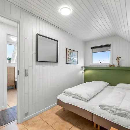 Vacation Renovated In 2023 With A 6-person Hot Tub - 1010 Feriehus Ringkøbing