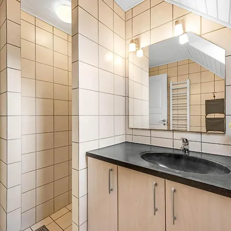 Feriehus Vacation Renovated In 2023 With A 6-person Hot Tub - 1010 *