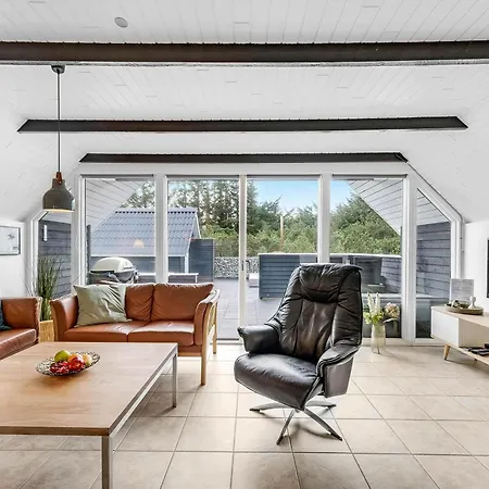 Vacation Renovated In 2023 With A 6-person Hot Tub - 1010 Feriehus Ringkøbing