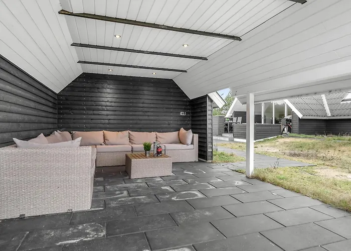 Vacation Renovated In 2023 With A 6-person Hot Tub - 1010 度假居 灵克宾