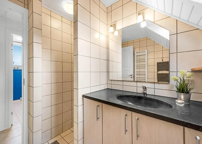 度假居 Vacation Renovated In 2023 With A 6-person Hot Tub - 1010 *